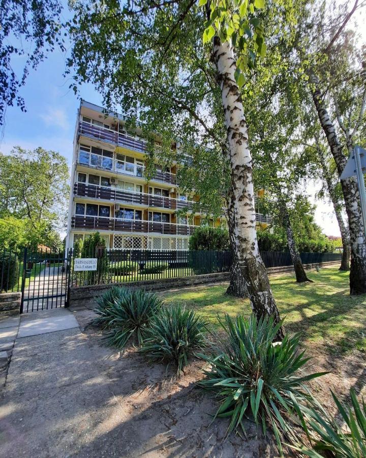 Silver Lodge Ezuestpart Apartman Siófok Eksteriør bilde