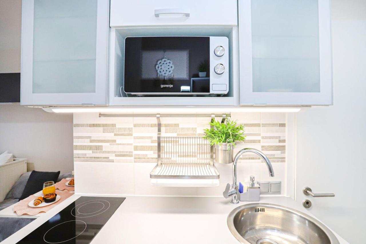 Silver Lodge Ezuestpart Apartman Siófok Eksteriør bilde